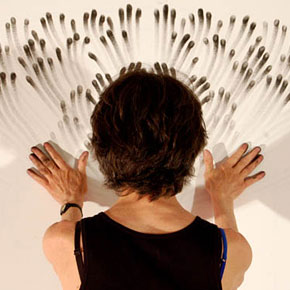 http://www.demilked.com/magazine/wp-content/uploads/2012/06/finger-paintings-judith-ann-braun-thumb290.jpg
