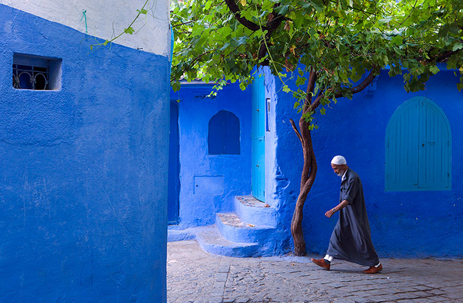 blue-town-walls-chefchaouen-morocco-1