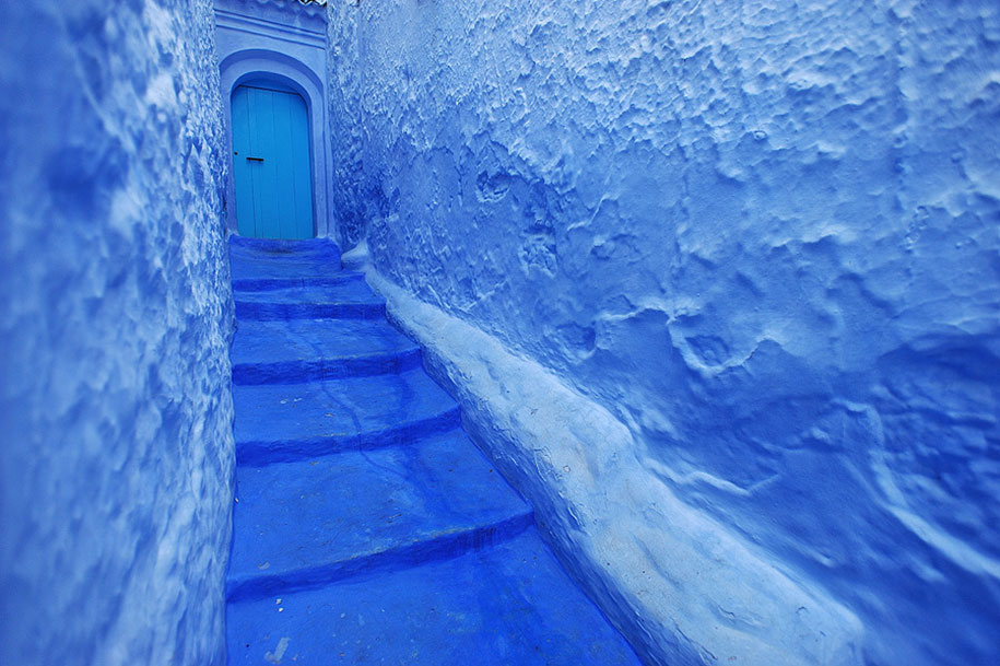 blue-town-walls-chefchaouen-morocco-4