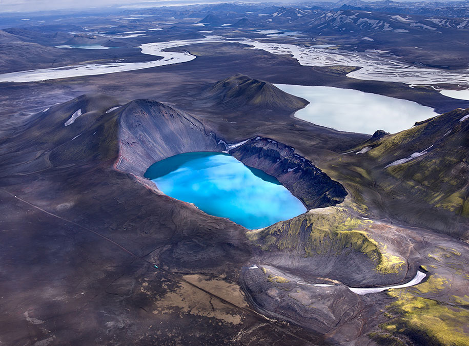http://www.demilked.com/magazine/wp-content/uploads/2014/06/nordic-landscape-nature-photography-iceland-24.jpg