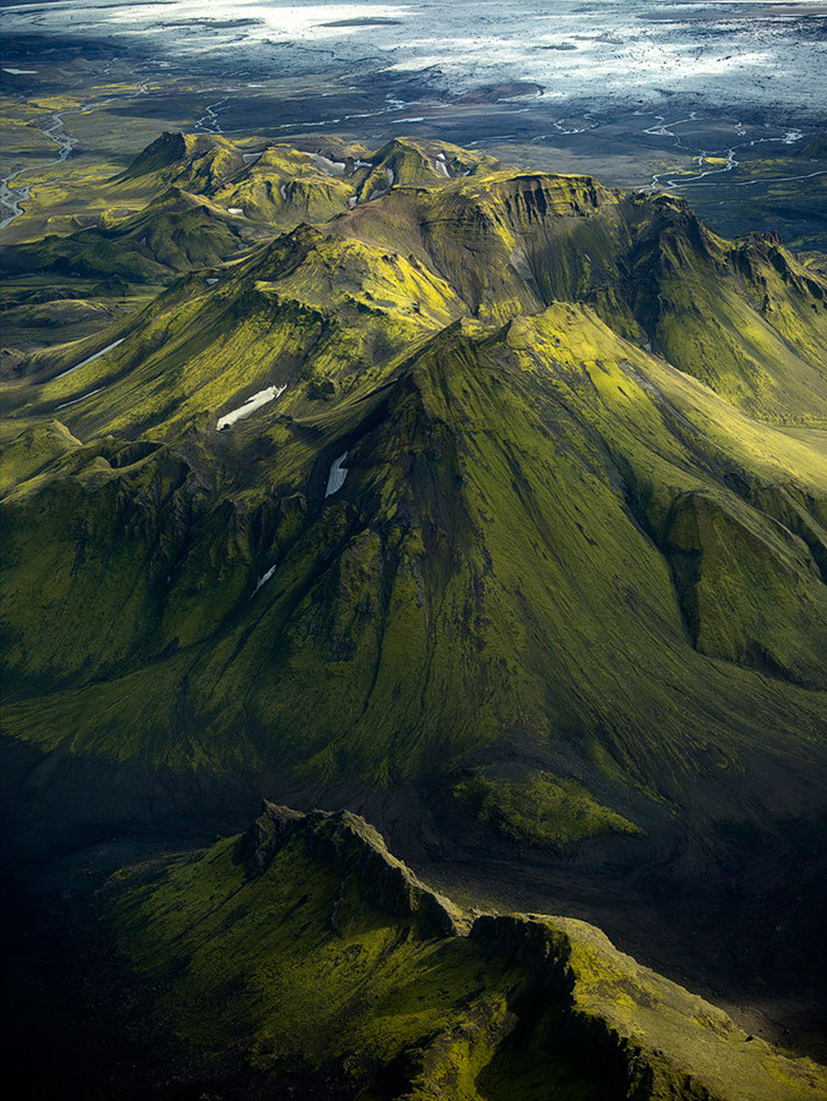 http://www.demilked.com/magazine/wp-content/uploads/2014/06/nordic-landscape-nature-photography-iceland-4.jpg