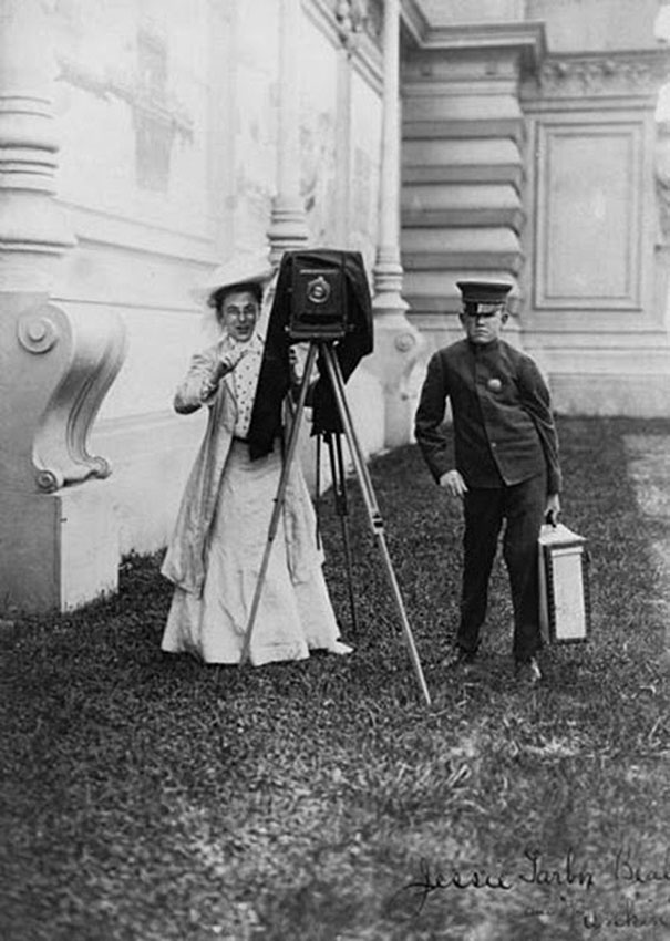 first-female-photojournalist-america-jessie-tarbox-beals-10