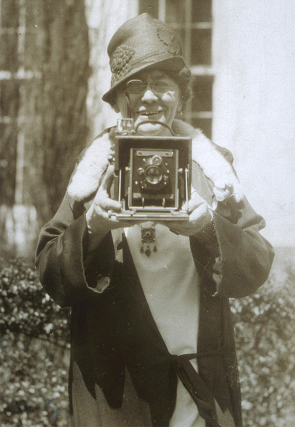 first-female-photojournalist-america-jessie-tarbox-beals-3