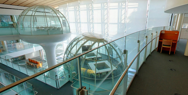 glass-class-futuristic-library-seikei-university-tokyo-1