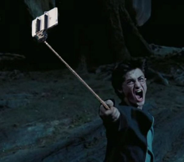 photoshopped-movies-guns-replaced-with-selfie-sticks-11