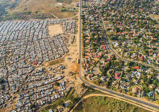 drone-photos-inequality-south-africa-johnny-miller-thumb640.jpg (640×450)