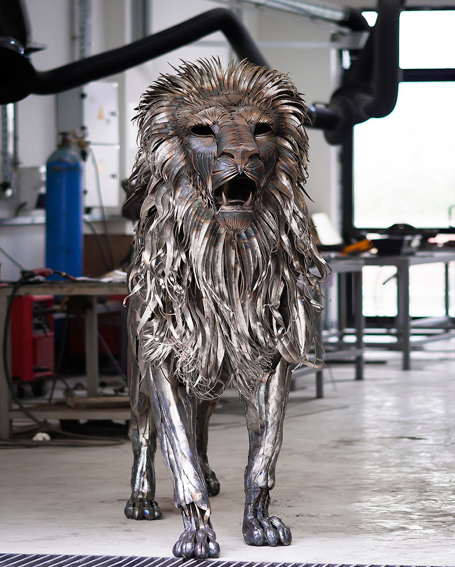 Metal Lion Sculpture Looks So Real