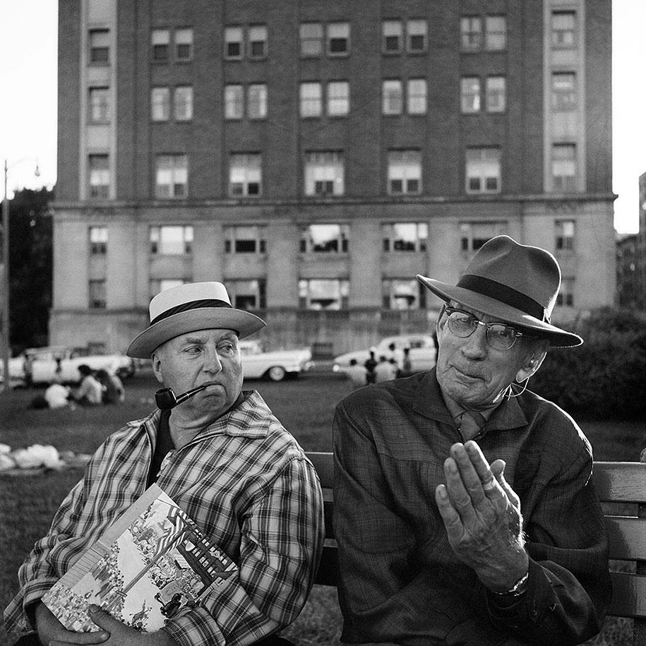new york chicago street photography vivian maier 10 - Fotos perdidas de Vivian Maier do dia a dia americano nas décadas de 50 e 60