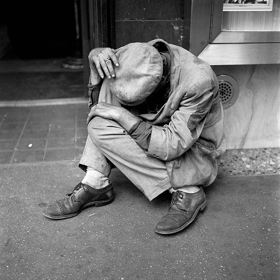 new york chicago street photography vivian maier 17 - Fotos perdidas de Vivian Maier do dia a dia americano nas décadas de 50 e 60
