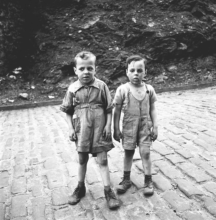 new york chicago street photography vivian maier 2 - Fotos perdidas de Vivian Maier do dia a dia americano nas décadas de 50 e 60