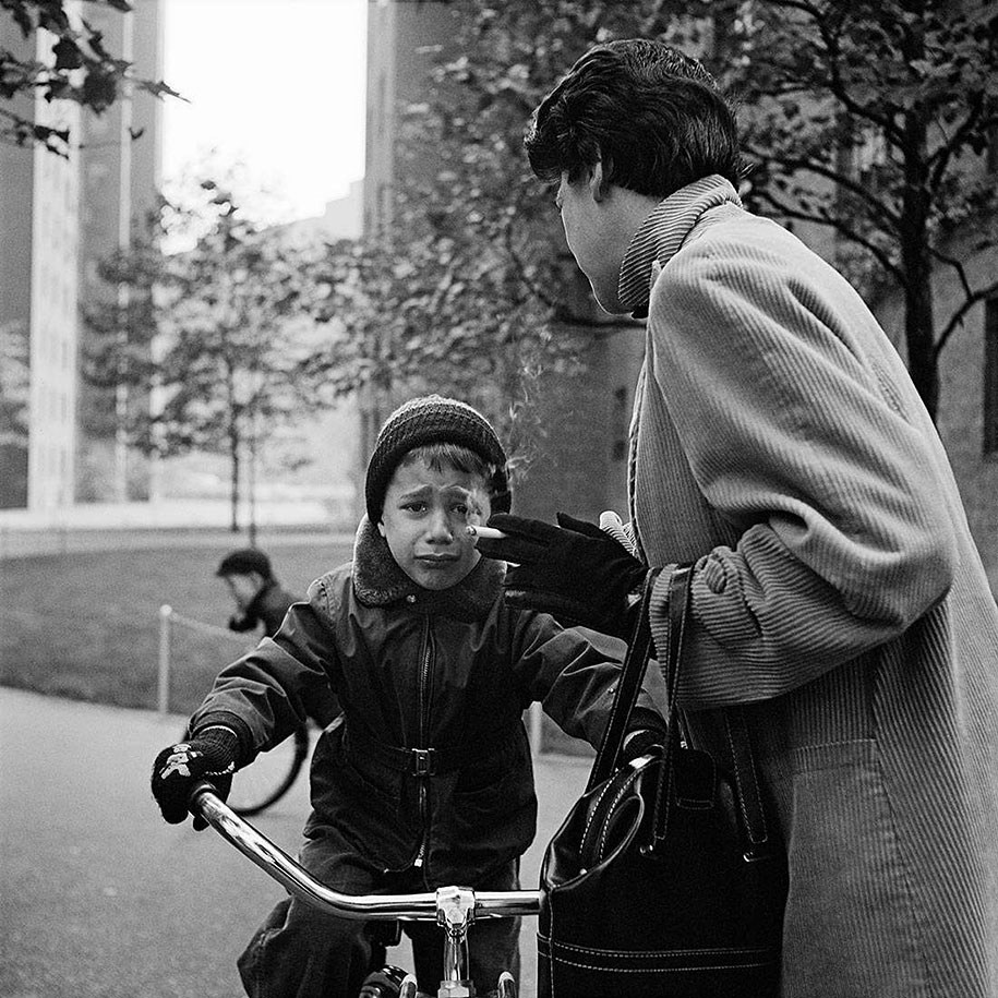new york chicago street photography vivian maier 24 - Fotos perdidas de Vivian Maier do dia a dia americano nas décadas de 50 e 60