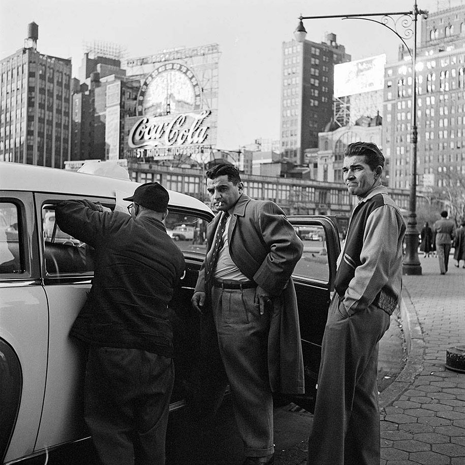 new york chicago street photography vivian maier 34 - Fotos perdidas de Vivian Maier do dia a dia americano nas décadas de 50 e 60