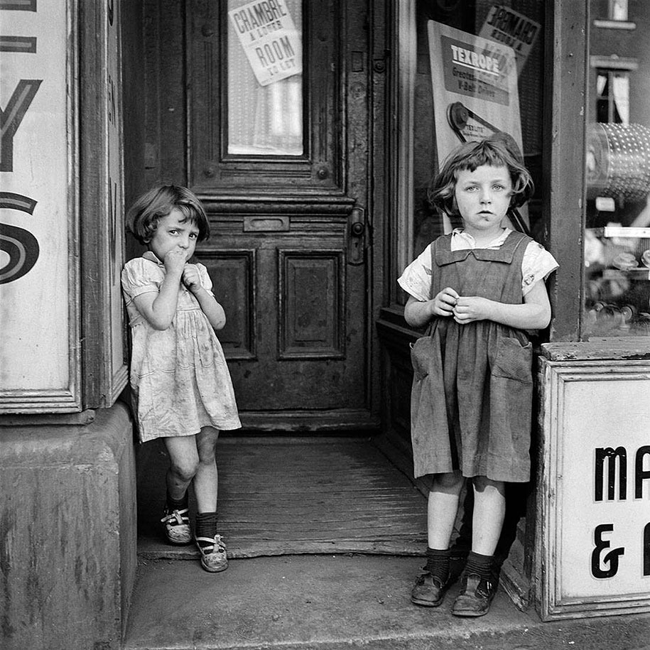 new york chicago street photography vivian maier 35 - Fotos perdidas de Vivian Maier do dia a dia americano nas décadas de 50 e 60