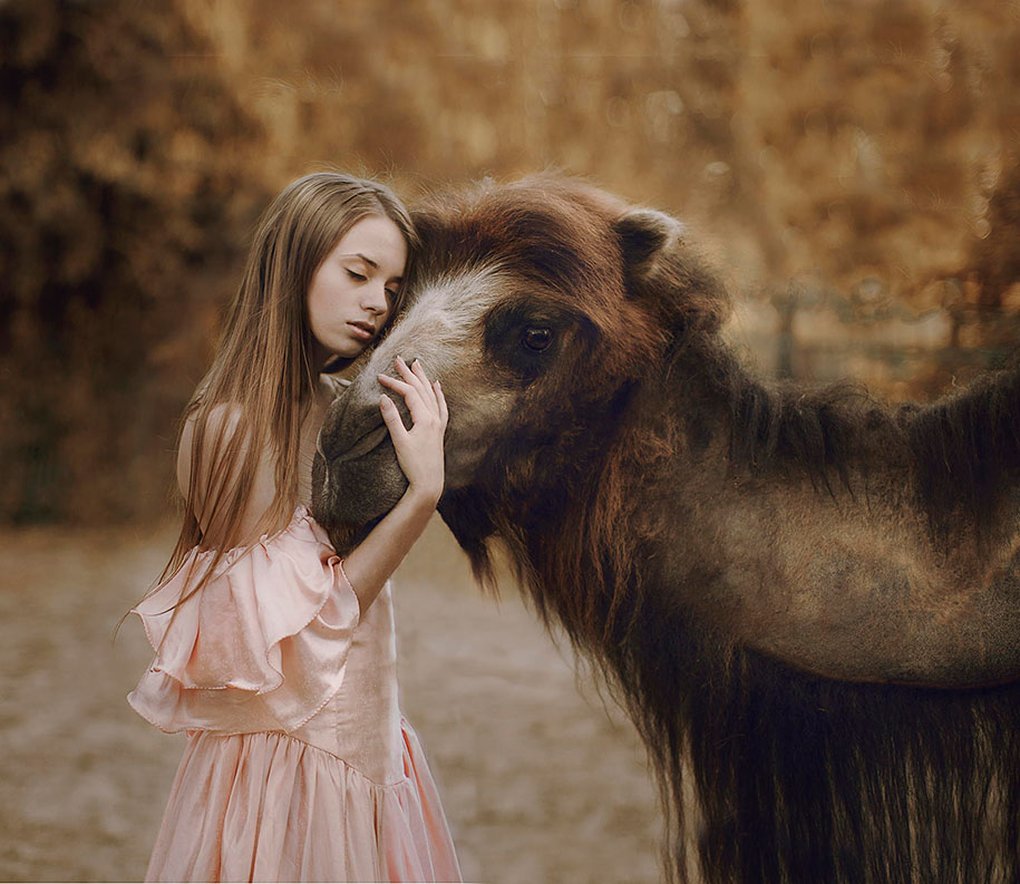 surreal animal human portraits katerina plotnikova 15 - Fotografias místicas: Pose de animais reais com seres humanos