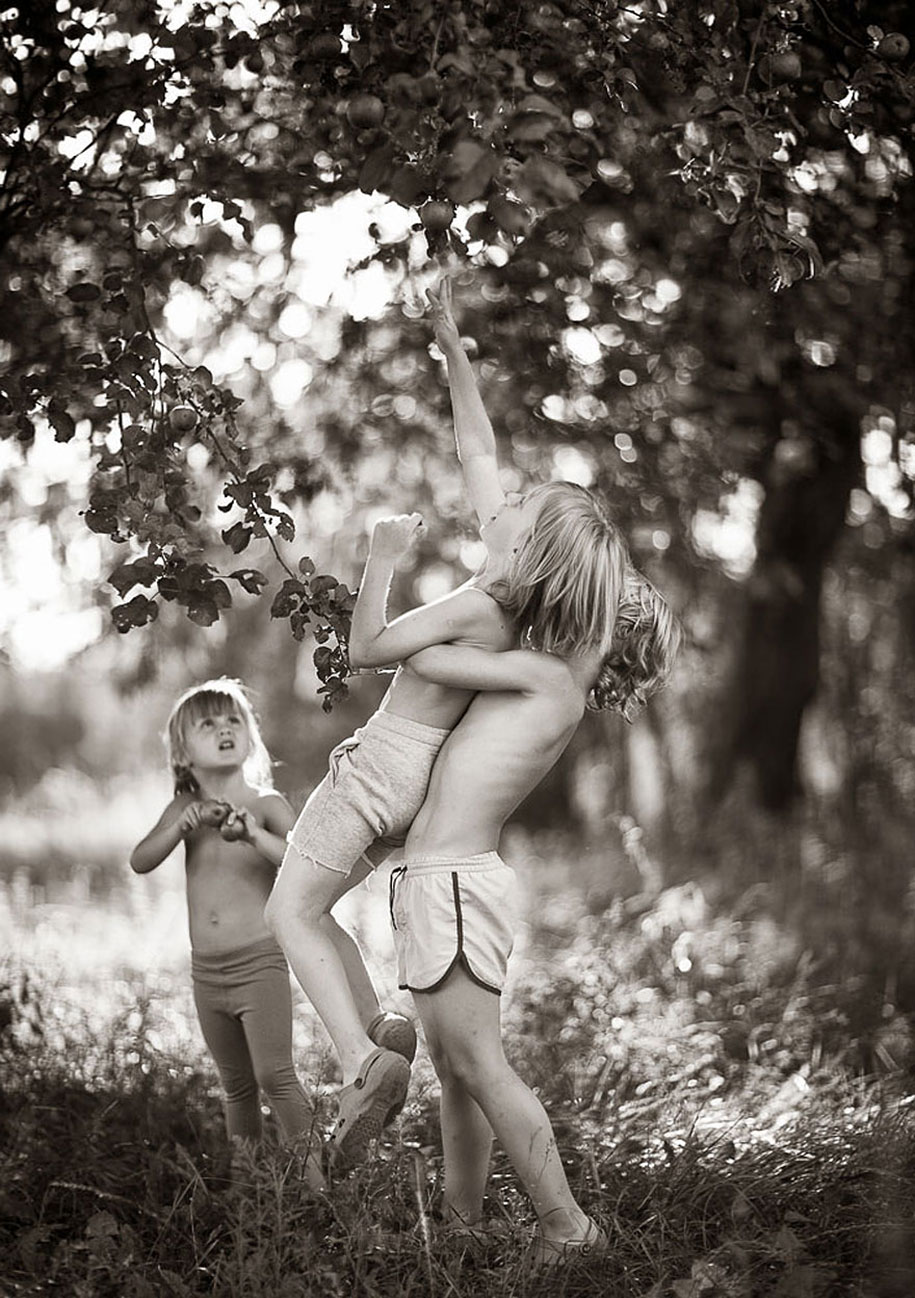 summertime-countryside-children-photography-izabela-urbaniak-15
