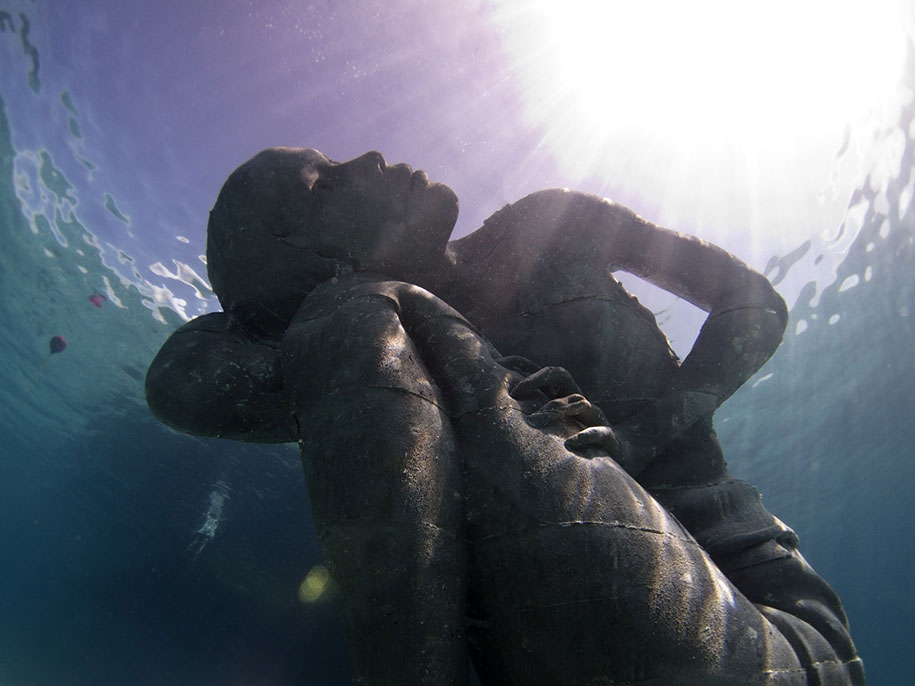 ocean-atlas-underwater-sculpture-bahamas-jason-decaires-taylor-2