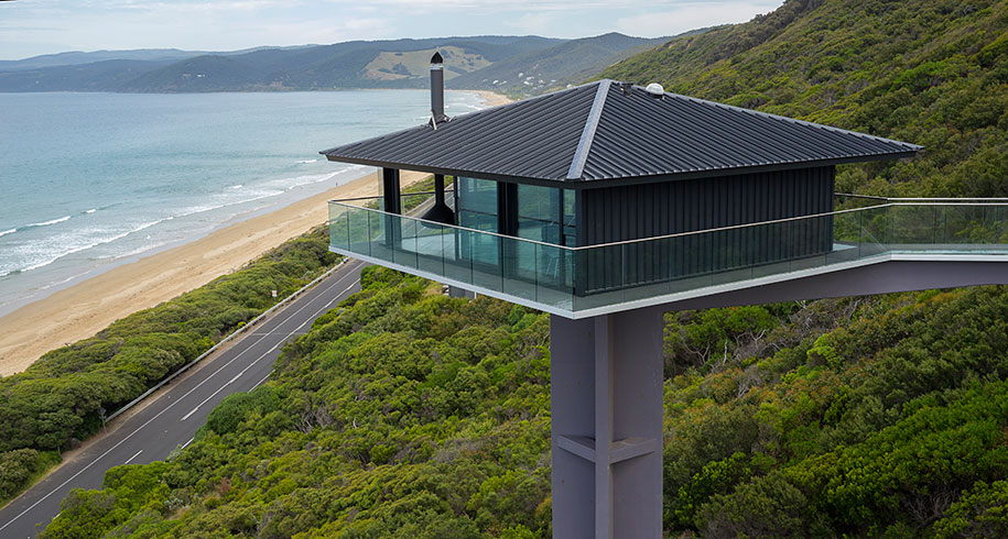 This Brilliant Beach House Seems To Float Above The Sea In 