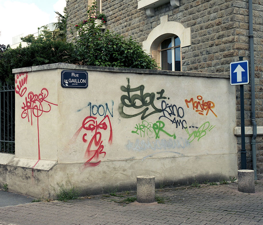 painting-over-graffiti-removing-tags-street-art-mathieu-tremblin-8