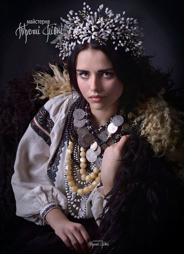 traditional ukrainian flower crowns treti pivni 5 - Mulheres e as coroas florais tradicionais de seu país