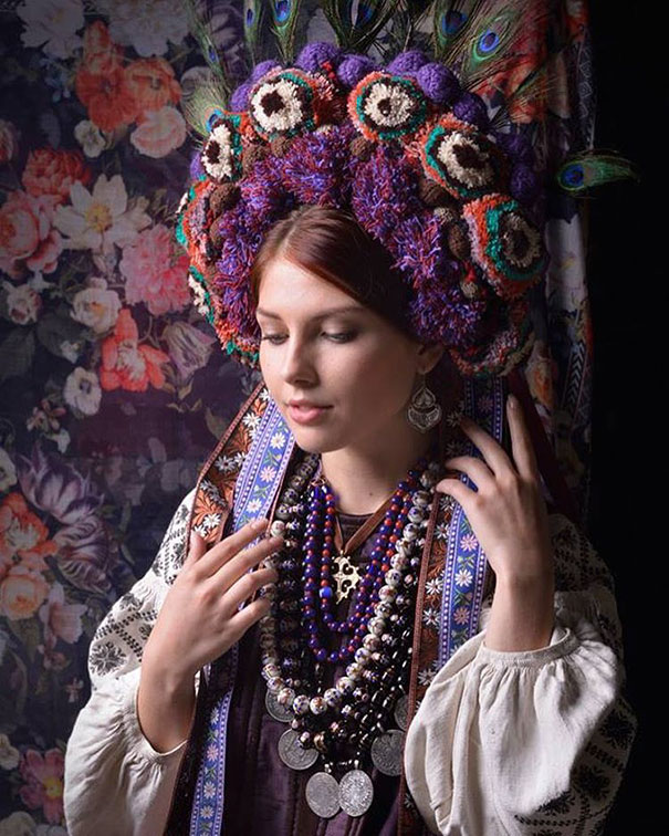 traditional ukrainian flower crowns treti pivni 6 - Mulheres e as coroas florais tradicionais de seu país