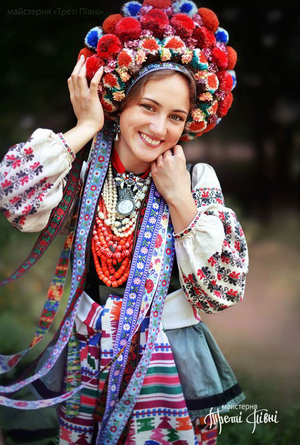 traditional ukrainian flower crowns treti pivni 9 - Mulheres e as coroas florais tradicionais de seu país