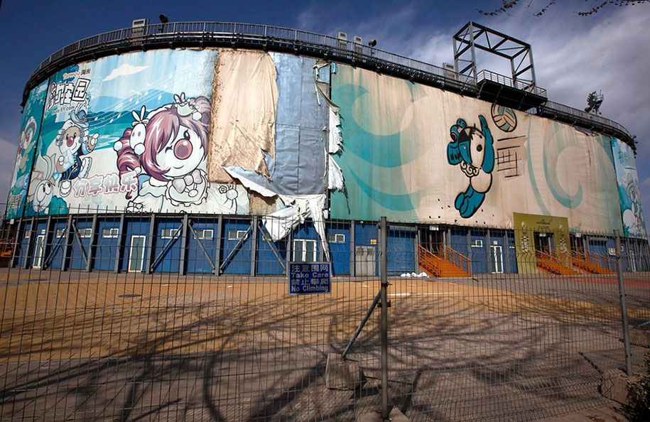 abandoned olympic venues urban decay 5 - Como ficou o complexo olímpico do Rio 2016 após o evento?