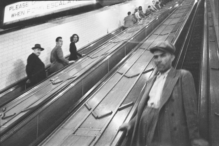 59ad1112d552d vintage photographs new york street life stanley kubrick 59a91e1f65744  700 - Fotos de Stanley Kubrick com 17 anos revela que ele sempre foi um gênio