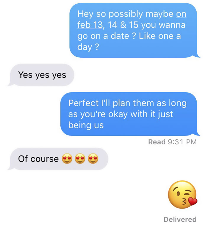 A text planning a date