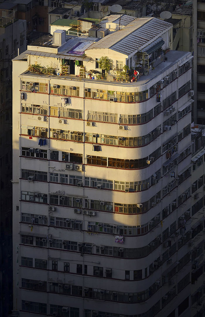 5ae2eb0df3db9 Breathtaking photos of Hong Kong rooftops from other rooftops 5ae04a5904b92  700 - 12 coisas interessantes este fotógrafo capturado nos telhados de Hong Kong
