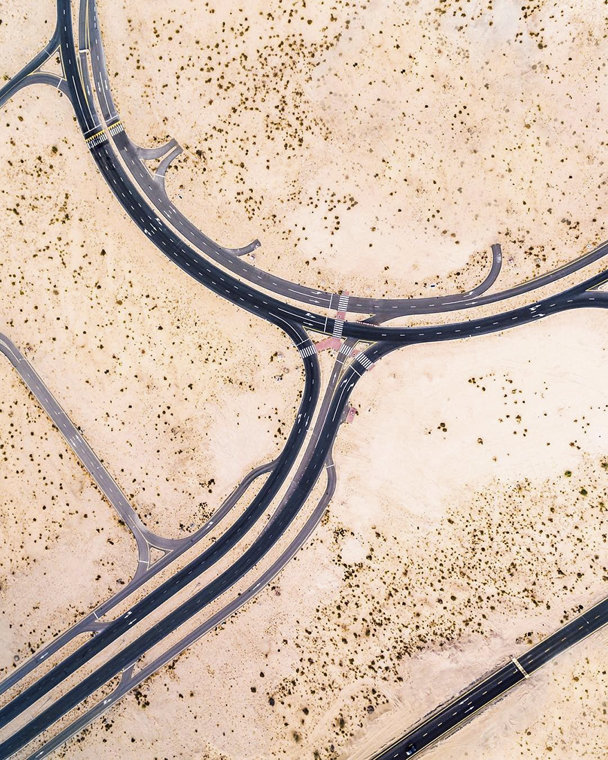 amazing desert aerial photography irenaeus herok 16 - 20 fotos aéreas impressionantes que mostram o deserto tomando conta de Dubai