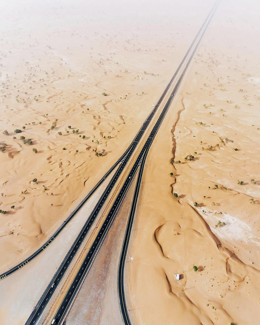 amazing desert aerial photography irenaeus herok 18 - 20 fotos aéreas impressionantes que mostram o deserto tomando conta de Dubai