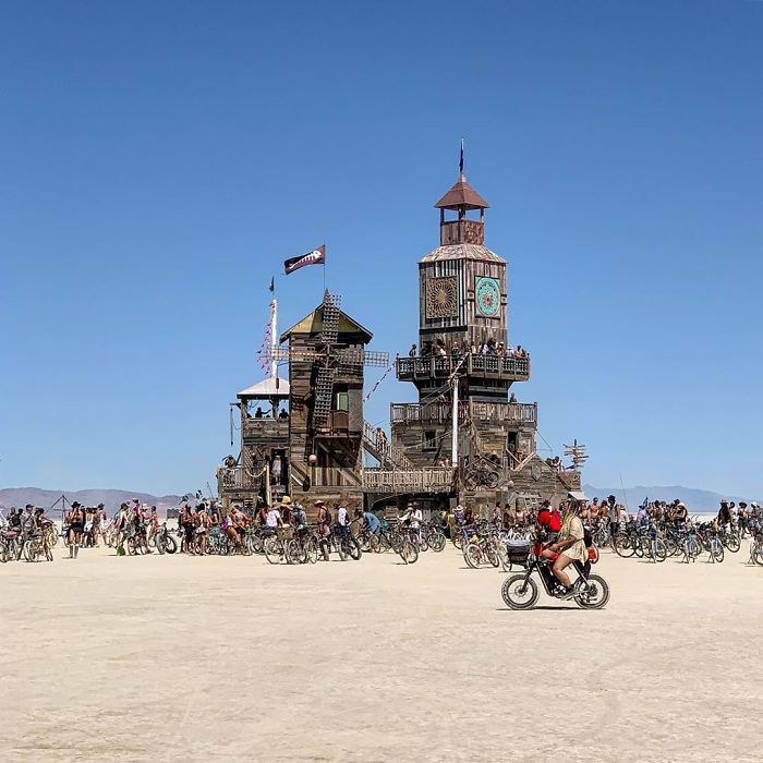 5d6f6c51b71f7 icannotknow 3 9 2019 9 20 18 244 5d6e05fb052d6  700 - 30 fotos do festival Burning Man Nevada 2019